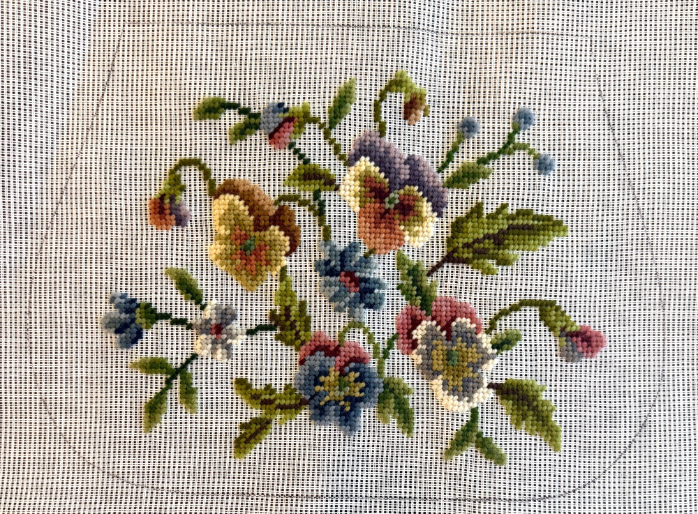 Vintage Preworked Decorator Needlepoint Canvas Purse Bag Floral Pansies Dritz